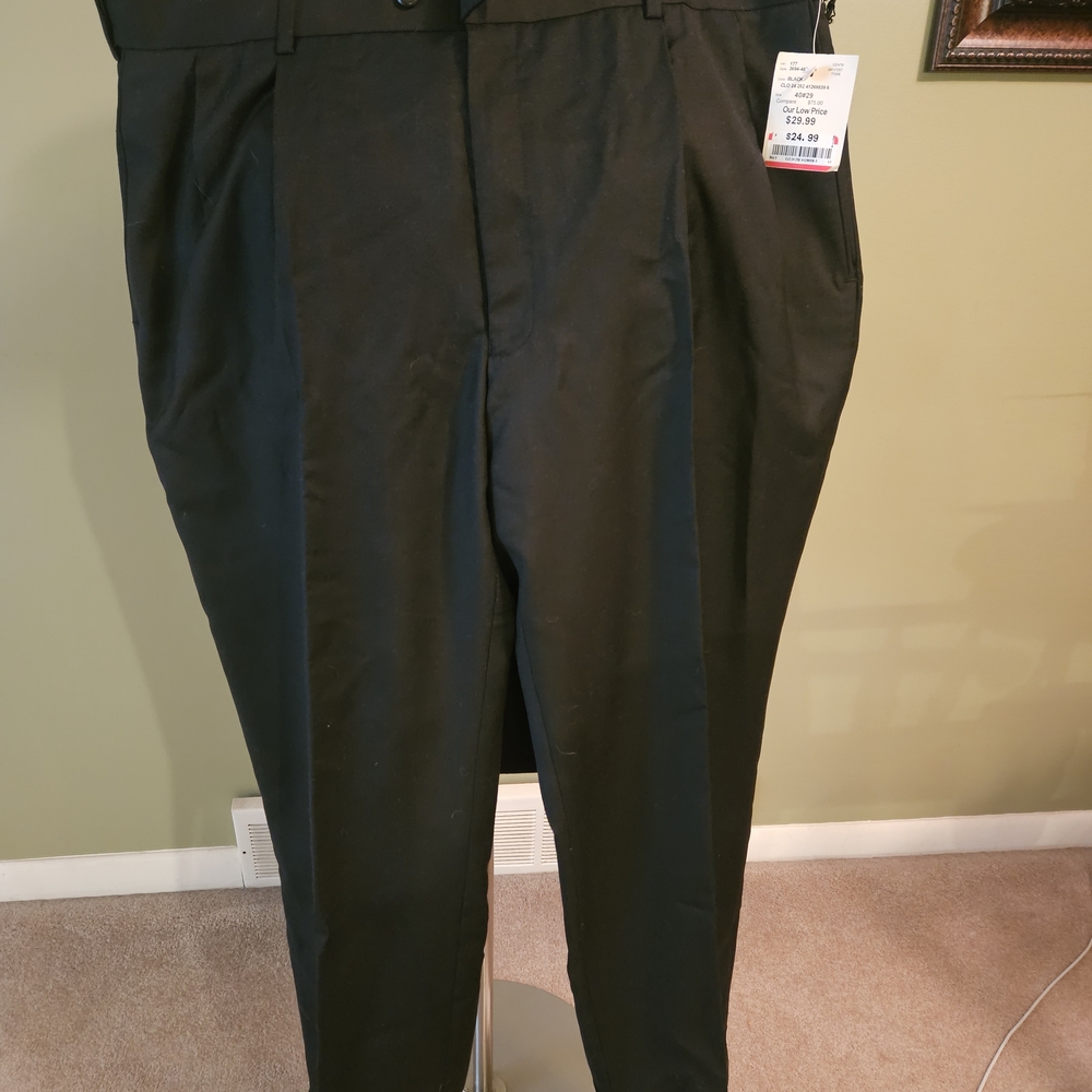 Louis Raphael Black Pleated Dress Pants